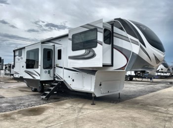 New 2023 Grand Design Solitude 380FL-R available in Sanger, Texas