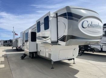 Used 2022 Palomino Columbus 388FK available in Sanger, Texas