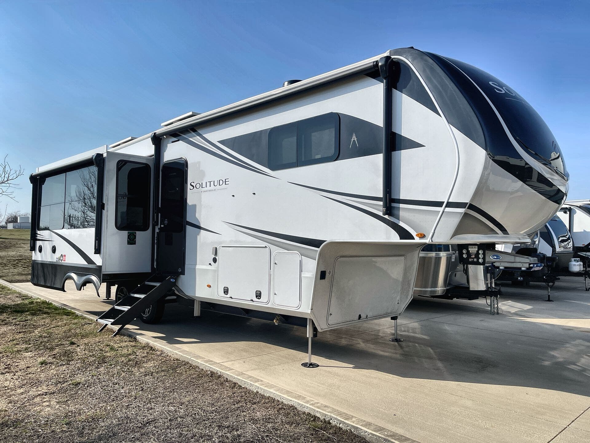 New 2025 Grand Design Solitude 310GK available in Sanger, Texas