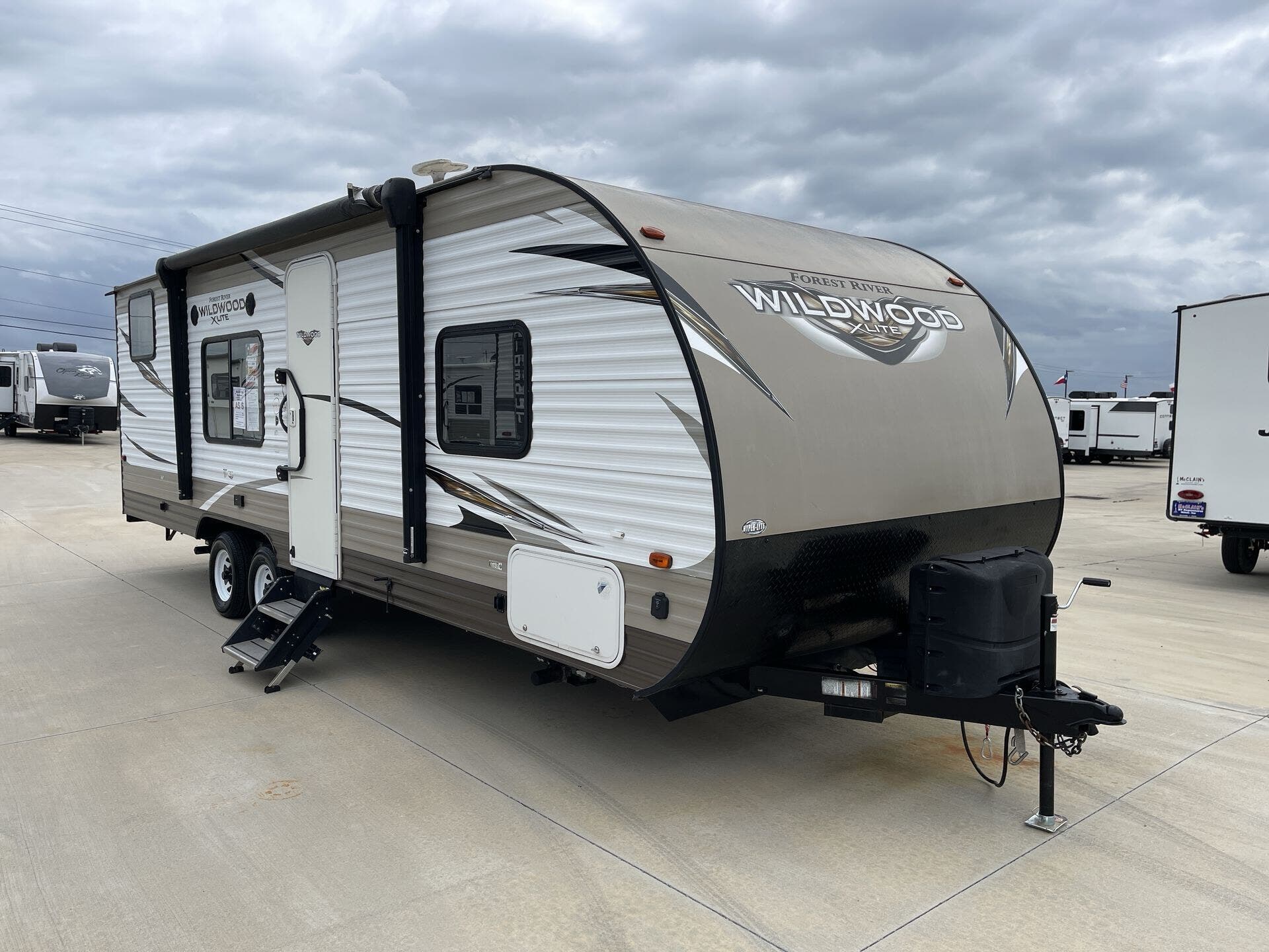 Used 2018 Forest River  WILDWOODXLITE 261BHXL available in Sanger, Texas