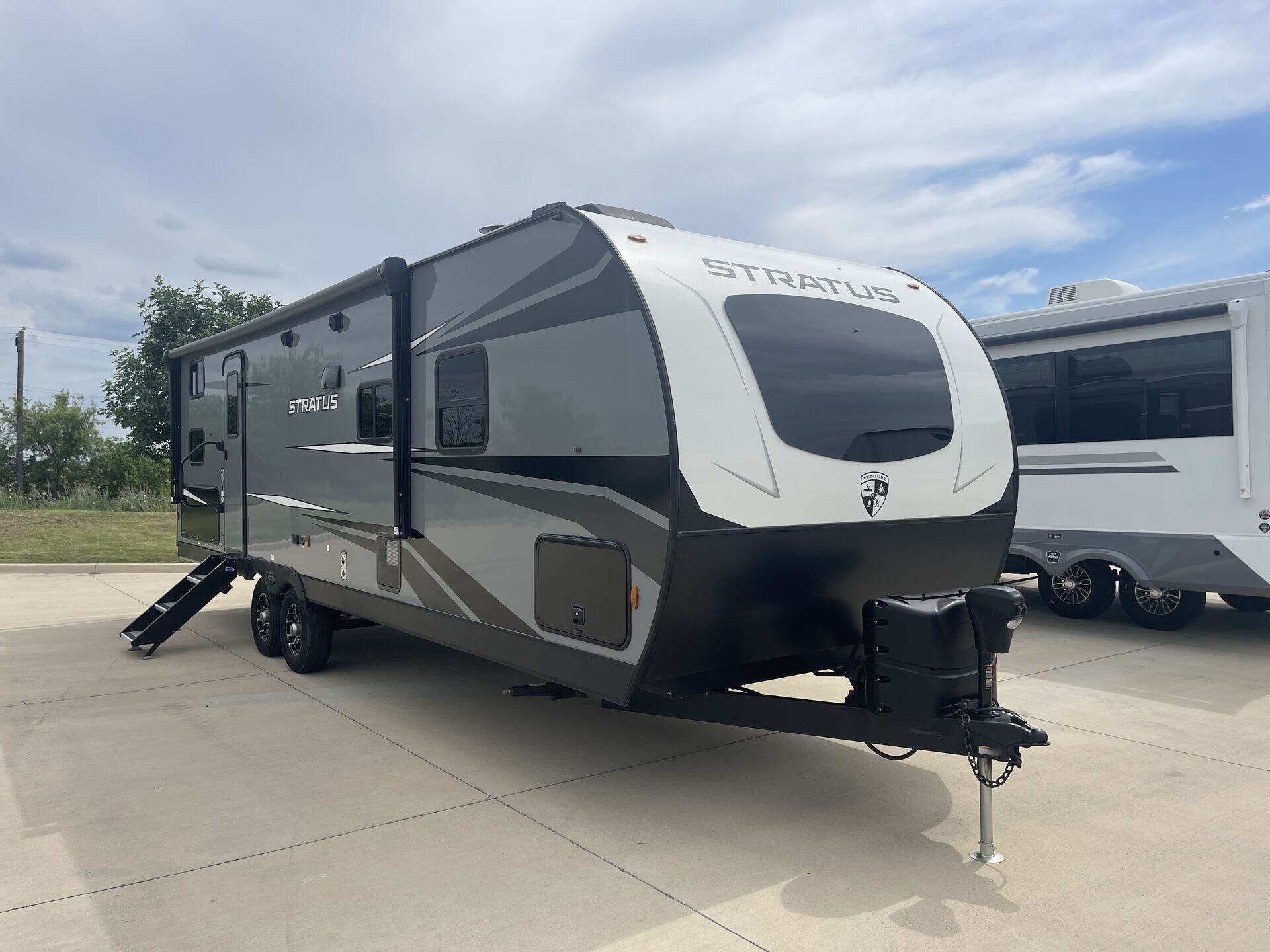 Used 2023 Venture RV Stratus 281VBH available in Sanger, Texas