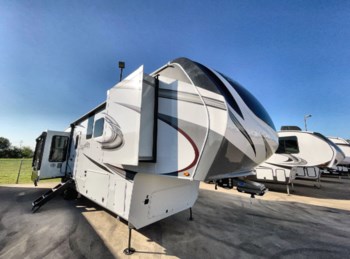 New 2023 Grand Design Solitude 373FB-R available in Fort Worth, Texas
