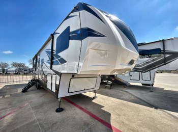 Used 2019 Dutchmen Voltage 3705 available in Fort Worth, Texas