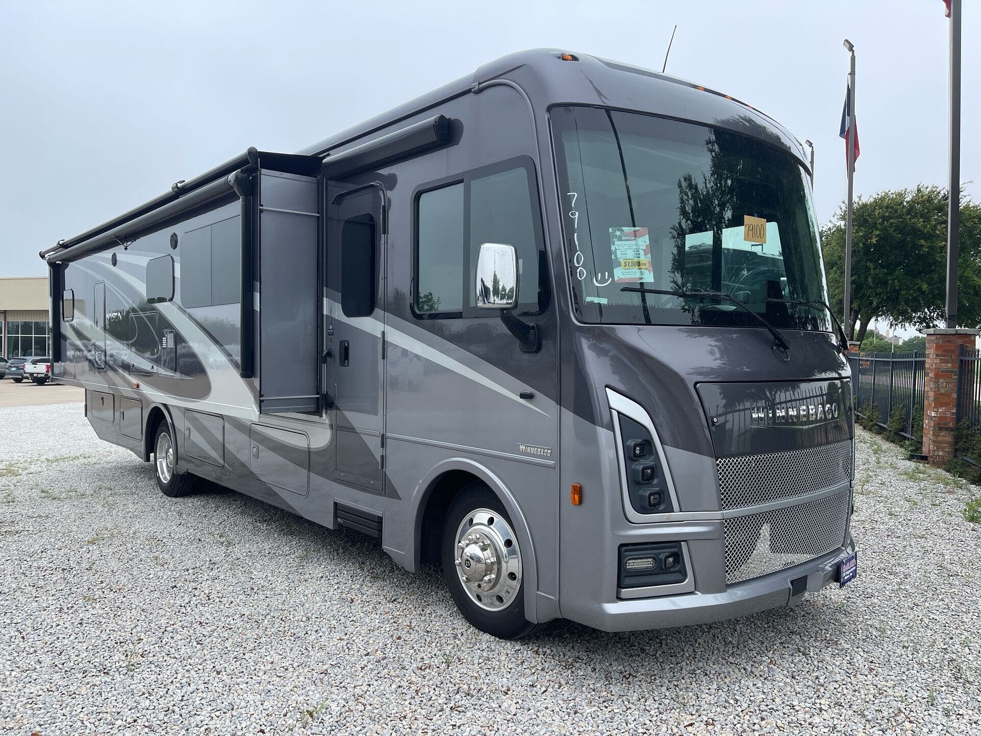 New 2025 Winnebago Vista 34R available in Fort Worth, Texas