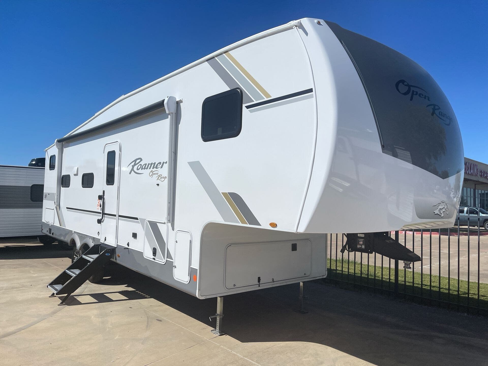 New 2026 Highland Ridge Open Range Roamer LIGHT 28DBSS available in Fort Worth, Texas
