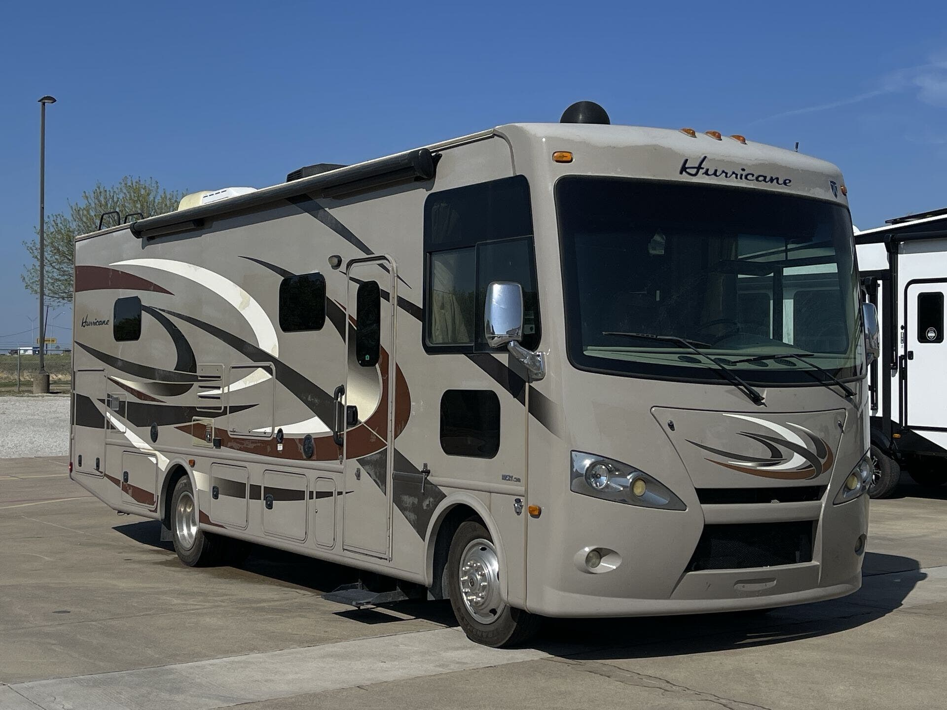 Used 2016 Thor  HURRICANE 31S available in Fort Worth, Texas