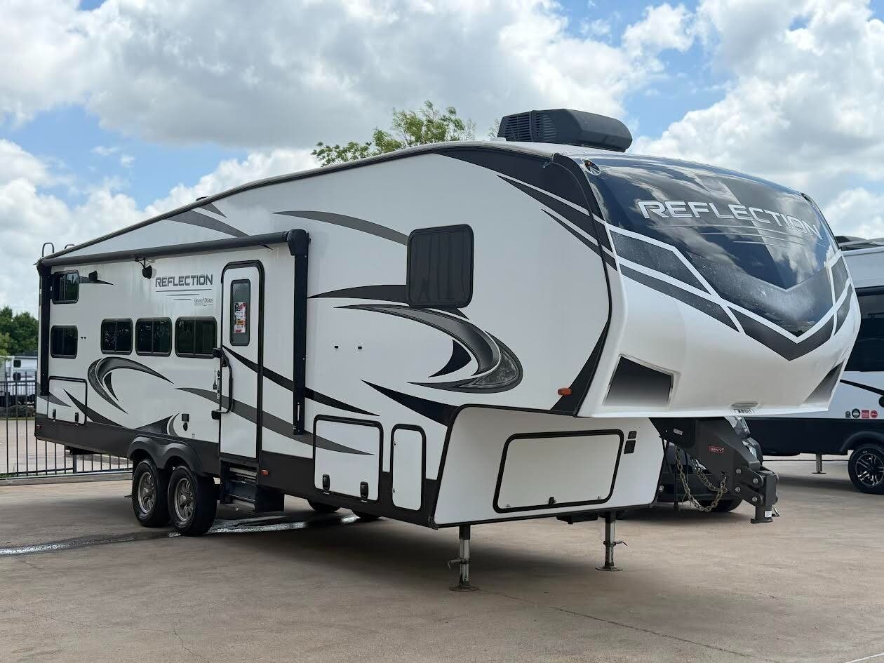 Used 2021 Grand Design Reflection 28BH available in Fort Worth, Texas