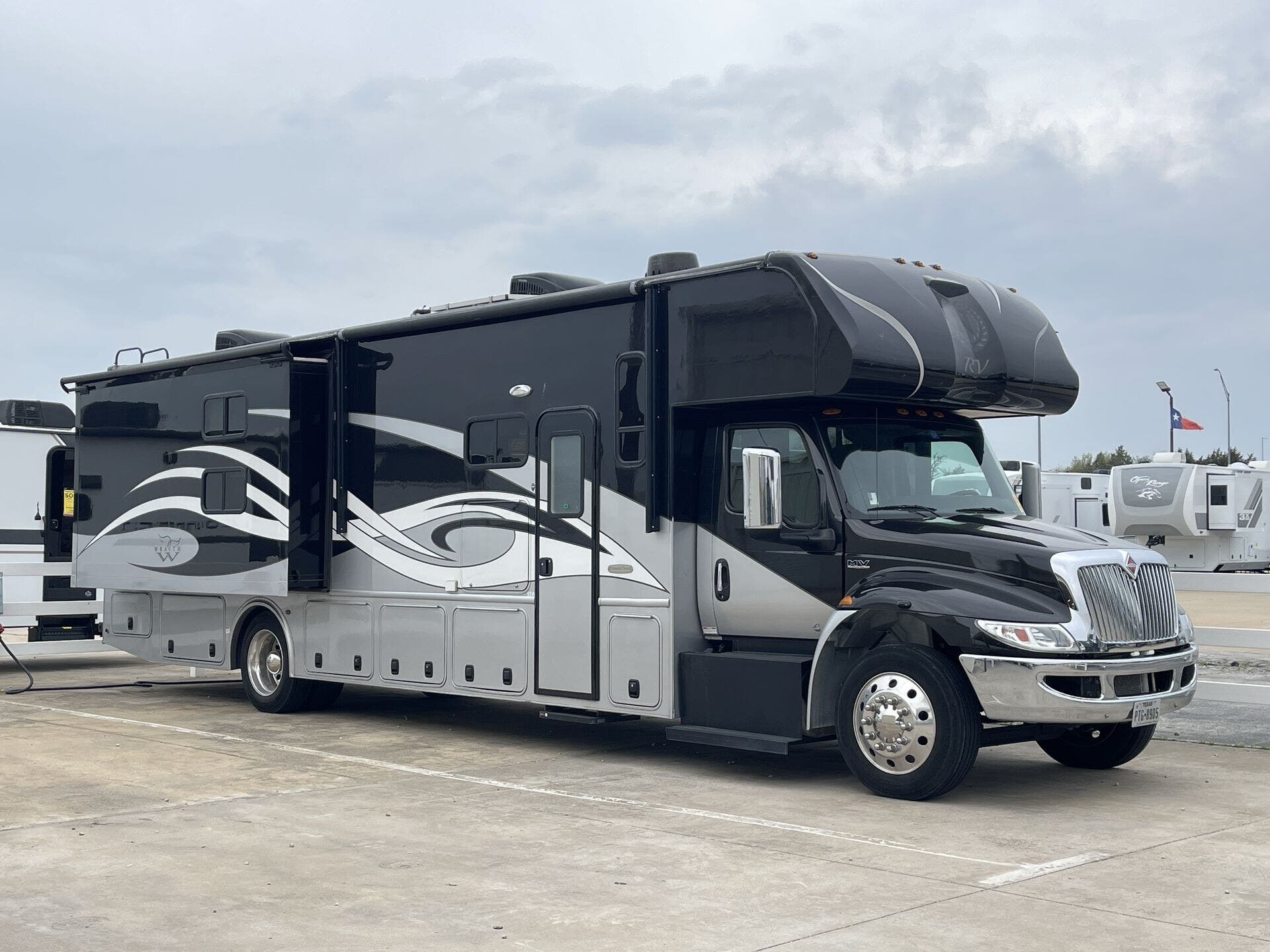 Used 2020 Nexus Wraith 35W available in Corinth, Texas