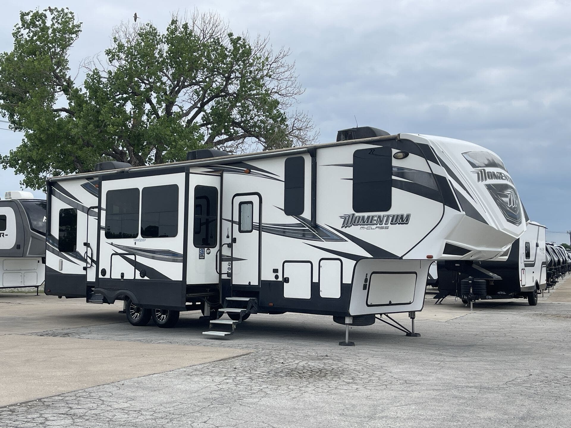 Used 2017 Grand Design Momentum 350M available in Corinth, Texas
