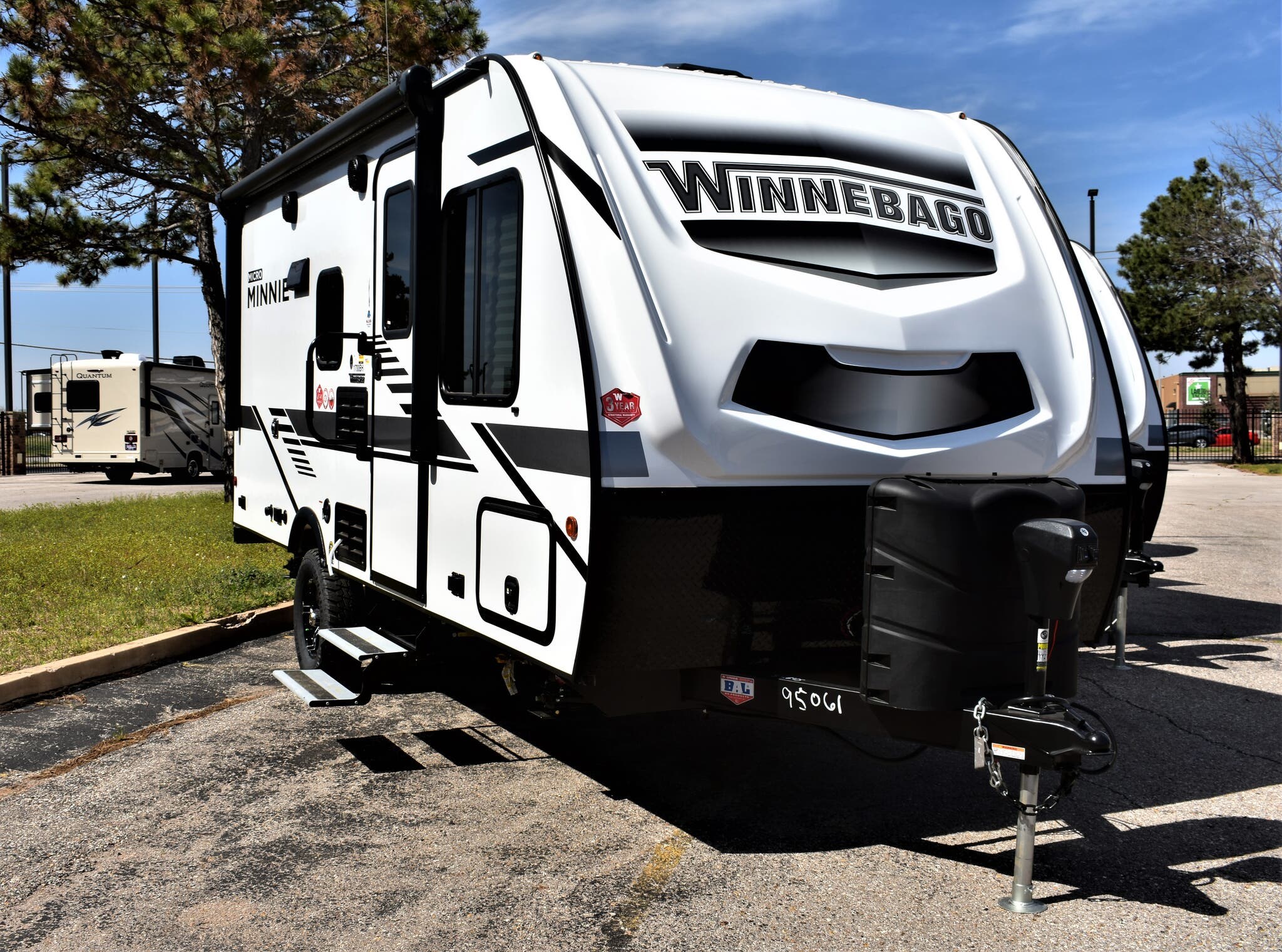 2021 Winnebago Micro Minnie 1700BH