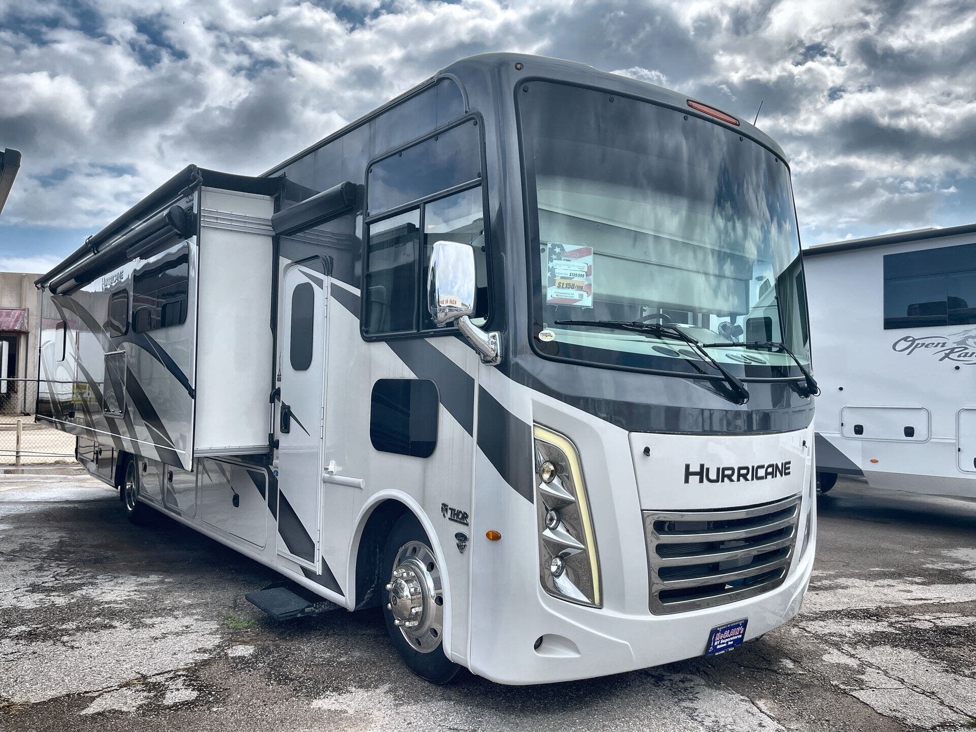 Used 2022 Thor  HURRICANE 34R available in Oklahoma City, Oklahoma