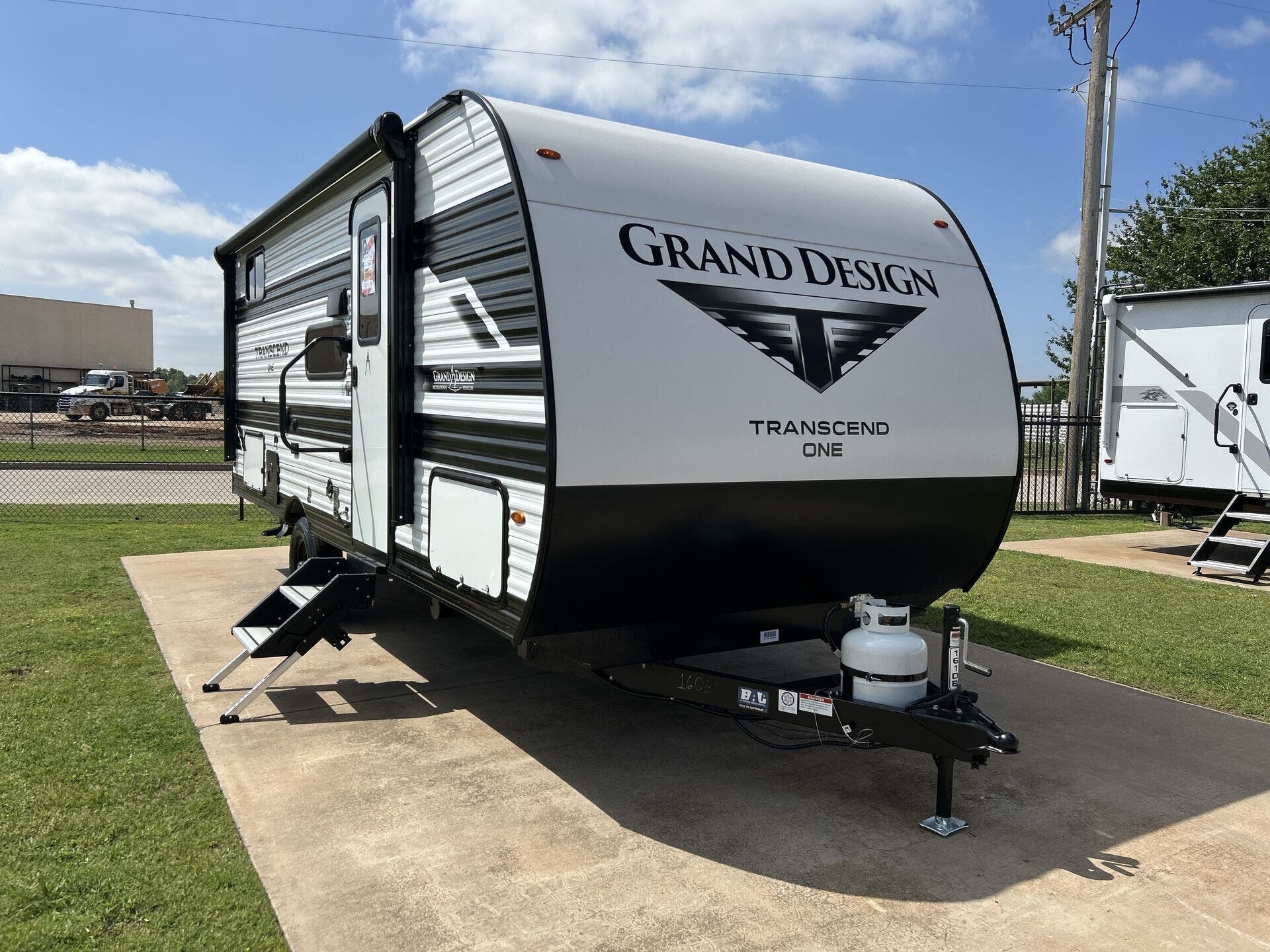 New 2026 Grand Design Transcend One 161DB available in Oklahoma City, Oklahoma