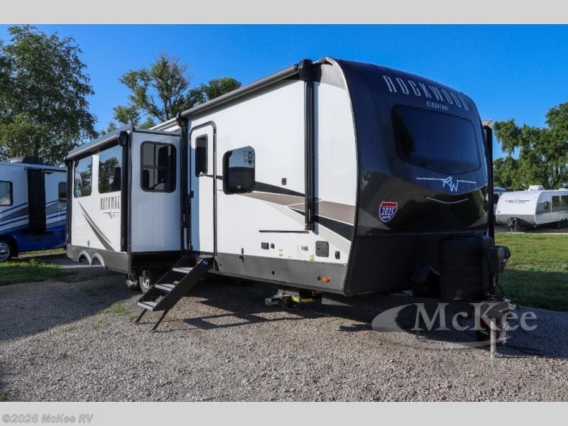 Used 2025 Forest River Rockwood Signature 8338DB available in Perry, Iowa