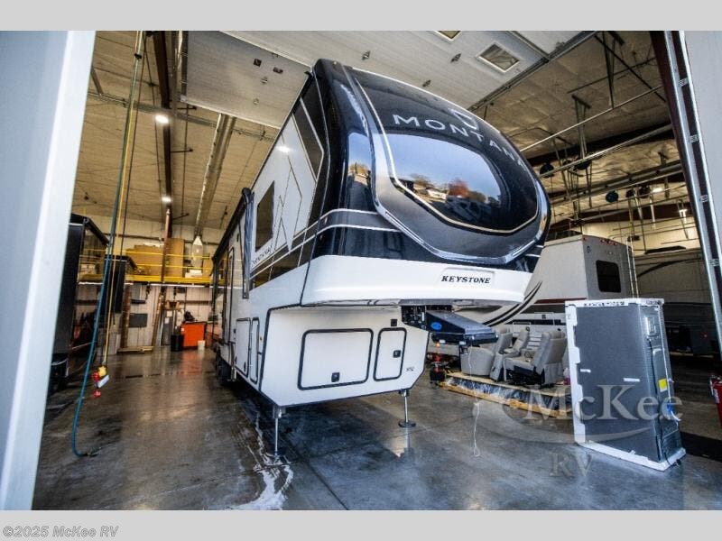 New 2026 Keystone Montana 3532SP available in Perry, Iowa