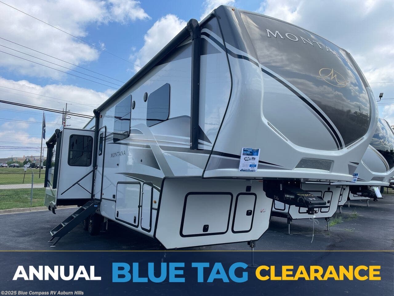 New 2025 Keystone Montana 3231CK available in Auburn Hills, Michigan