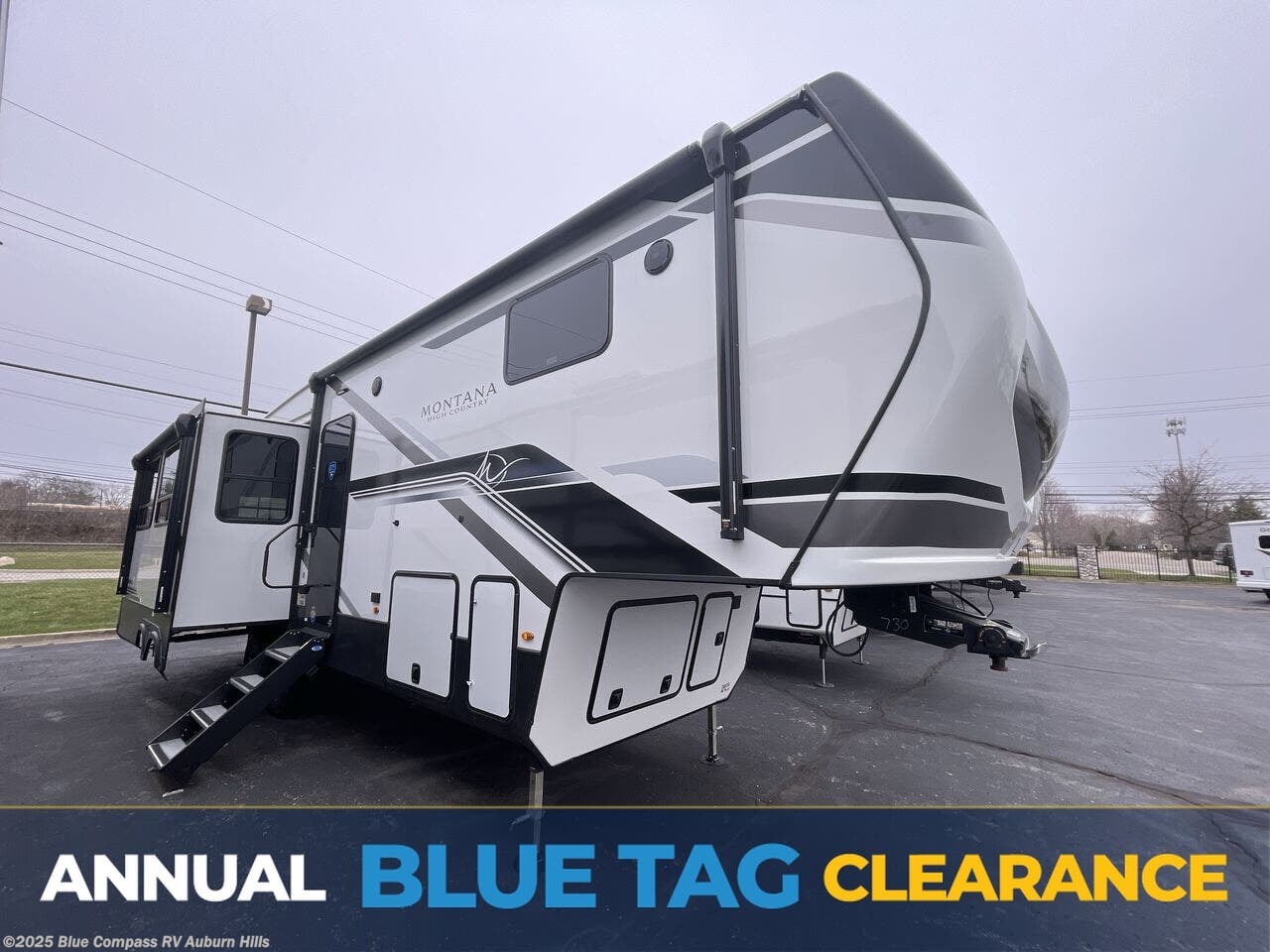 New 2025 Keystone Montana High Country 295RL available in Auburn Hills, Michigan