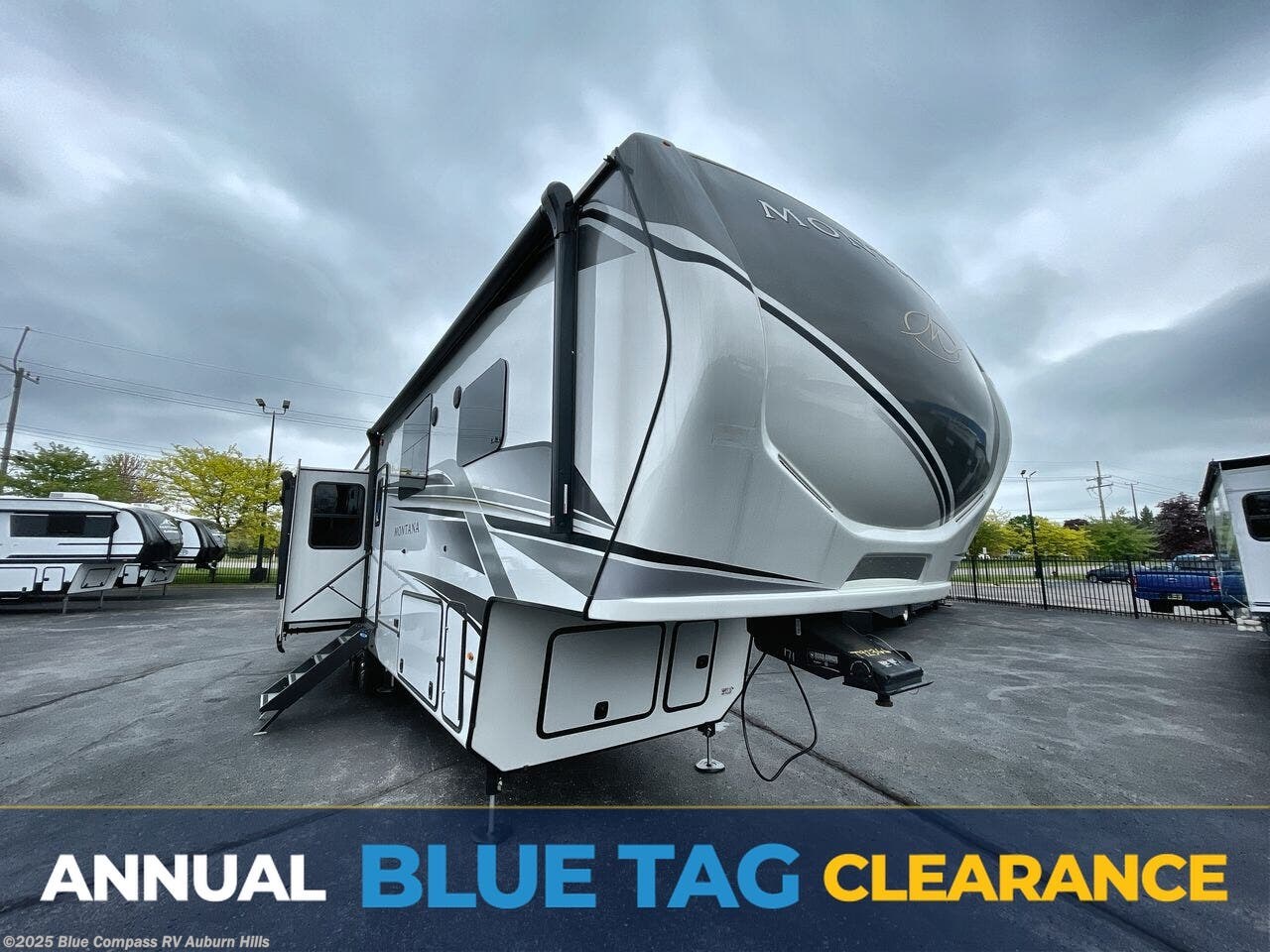 New 2025 Keystone Montana 3231CK available in Auburn Hills, Michigan