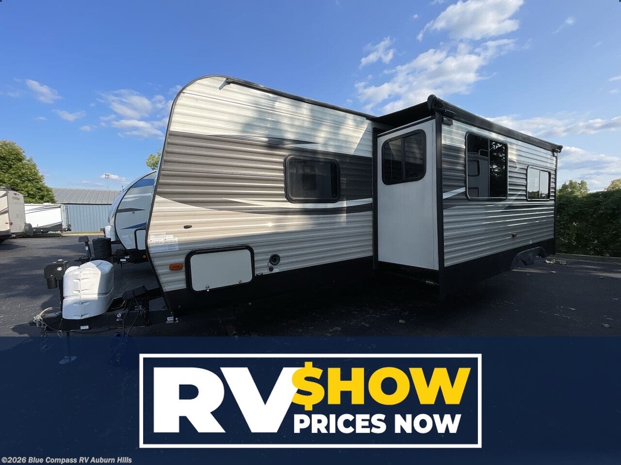 Used 2015 Prime Time Avenger 27BBS available in Auburn Hills, Michigan