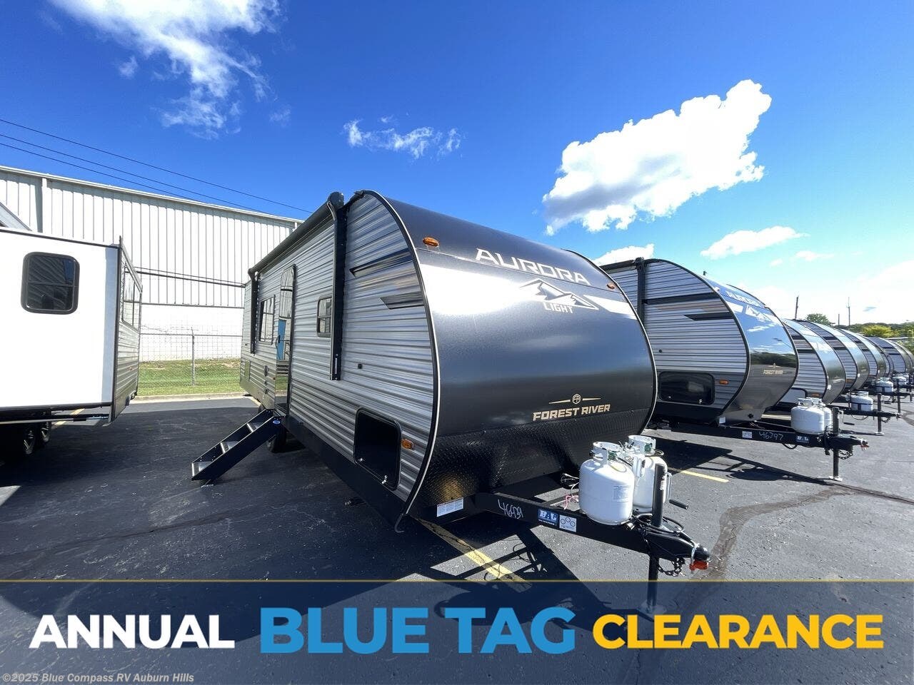 New 2026 Forest River Aurora Light 26BH available in Auburn Hills, Michigan