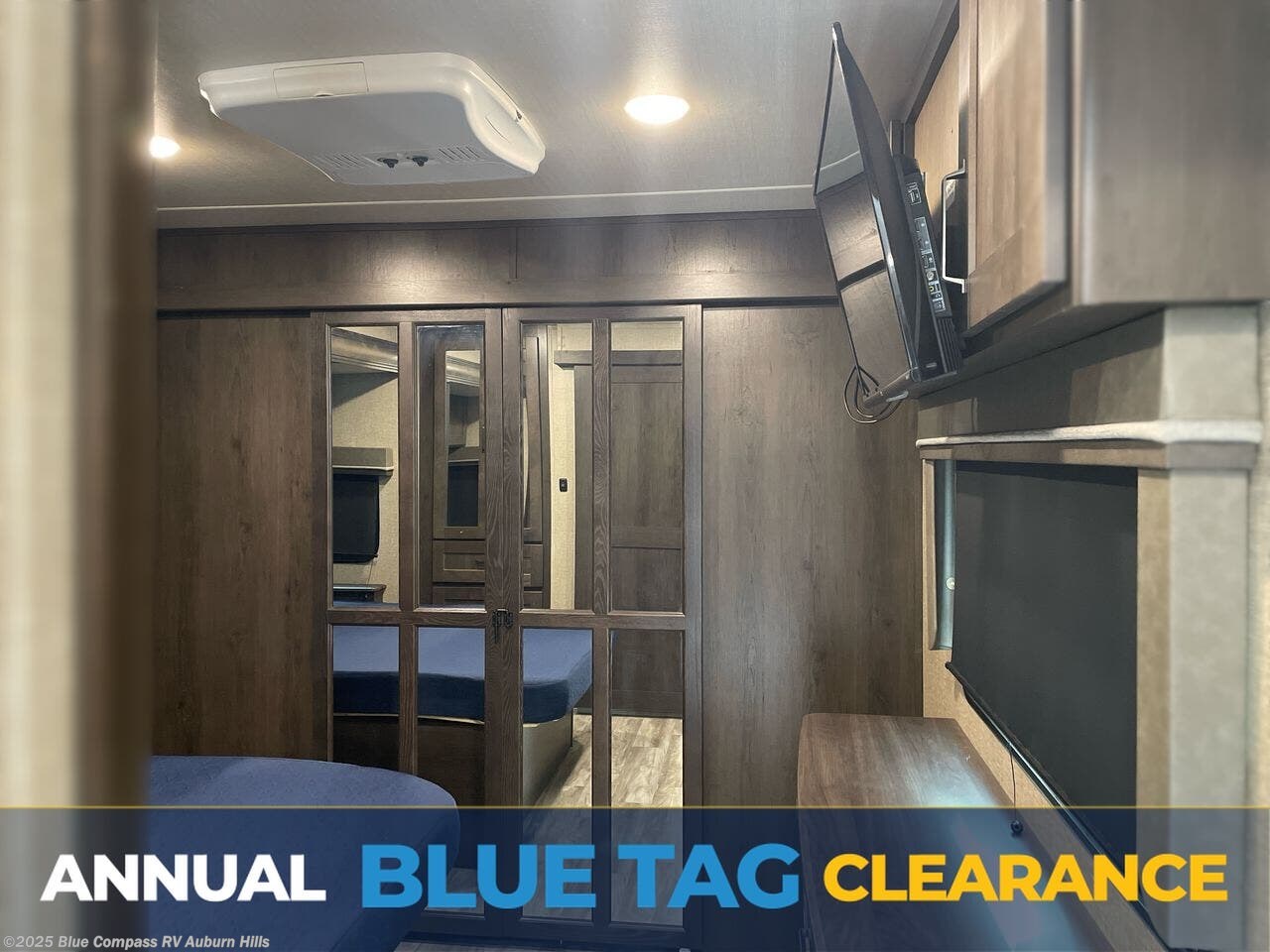 Used 2022 Grand Design Reflection 315RLTS available in Auburn Hills, Michigan