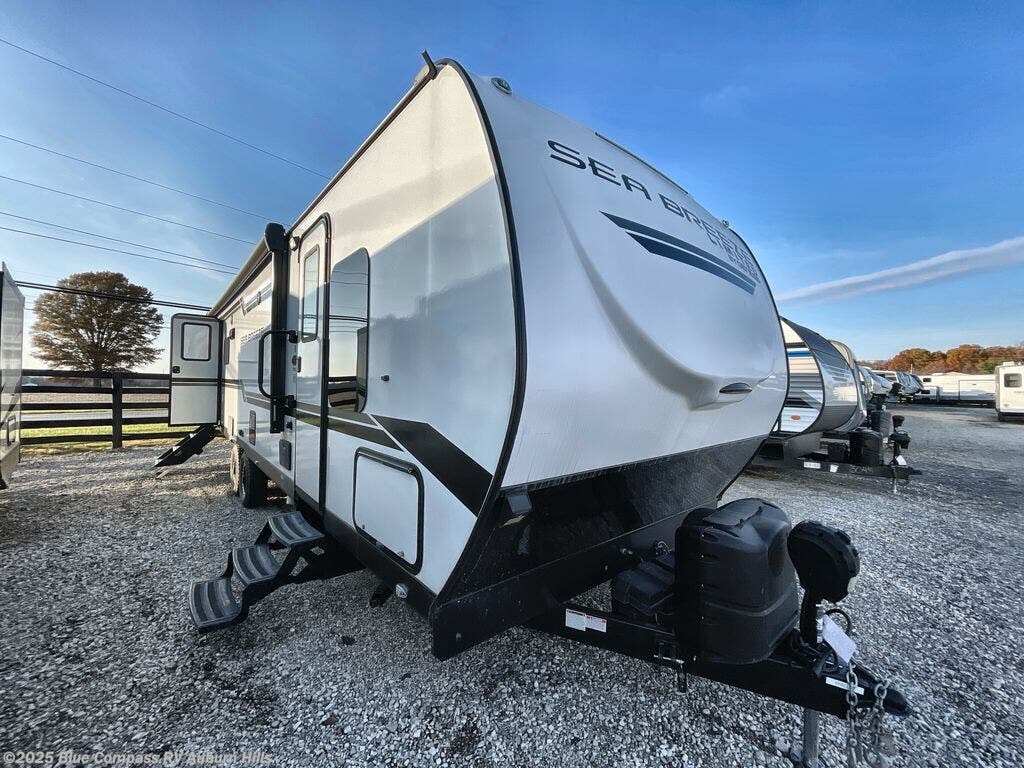 Used 2024 Genesis Supreme Seabreeze Sea Breeze Limited 27RLS available in Auburn Hills, Michigan