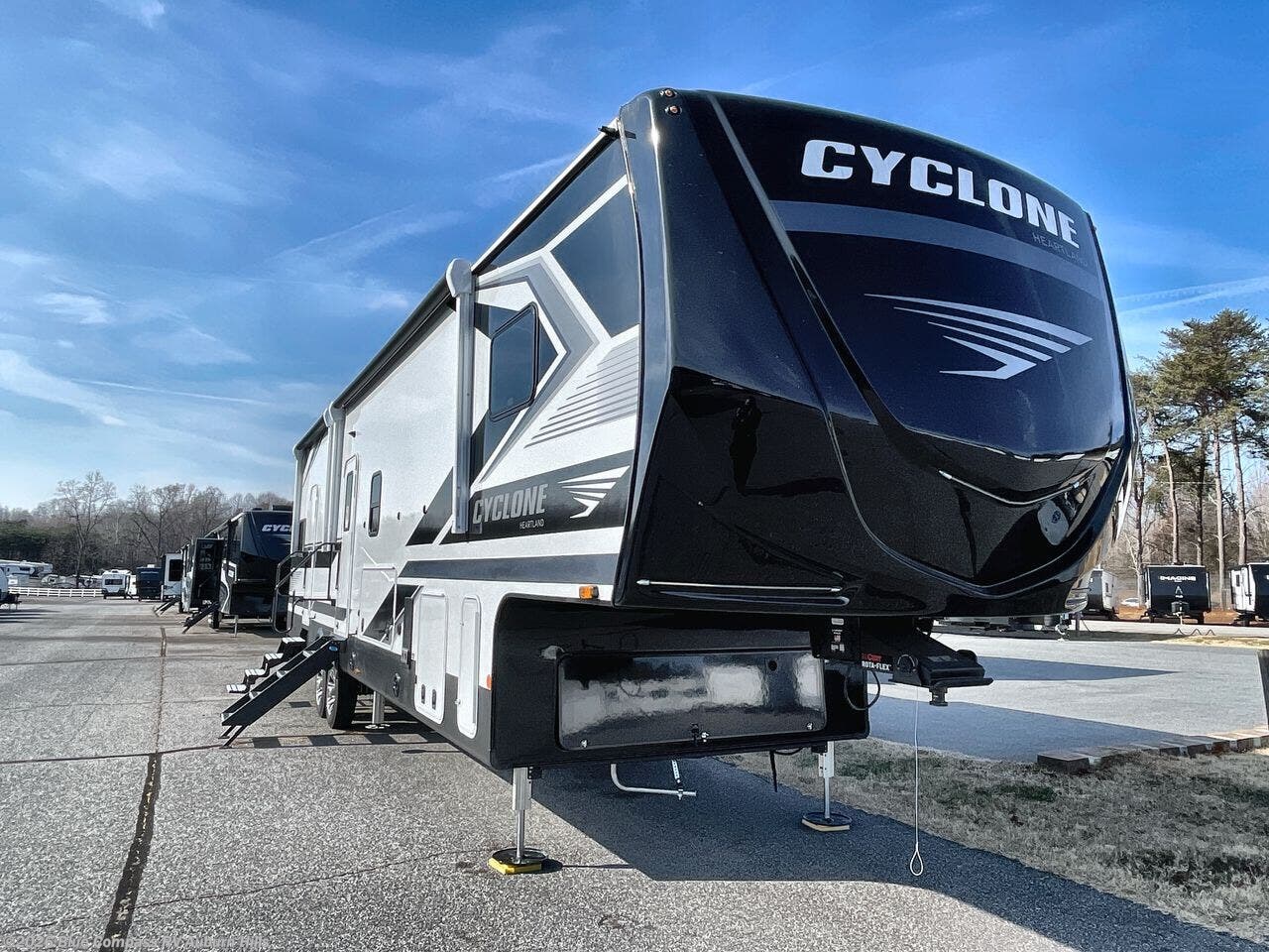 New 2026 Heartland Cyclone 3511 available in Auburn Hills, Michigan