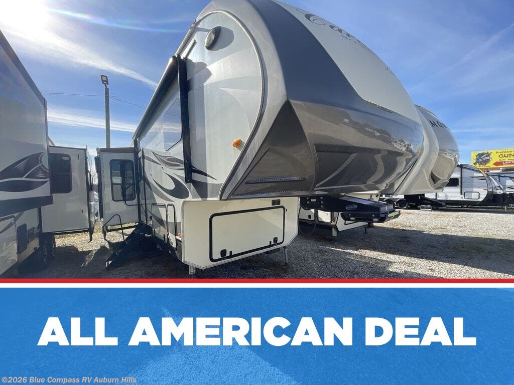Used 2018 Forest River Cardinal 3350RL available in Auburn Hills, Michigan