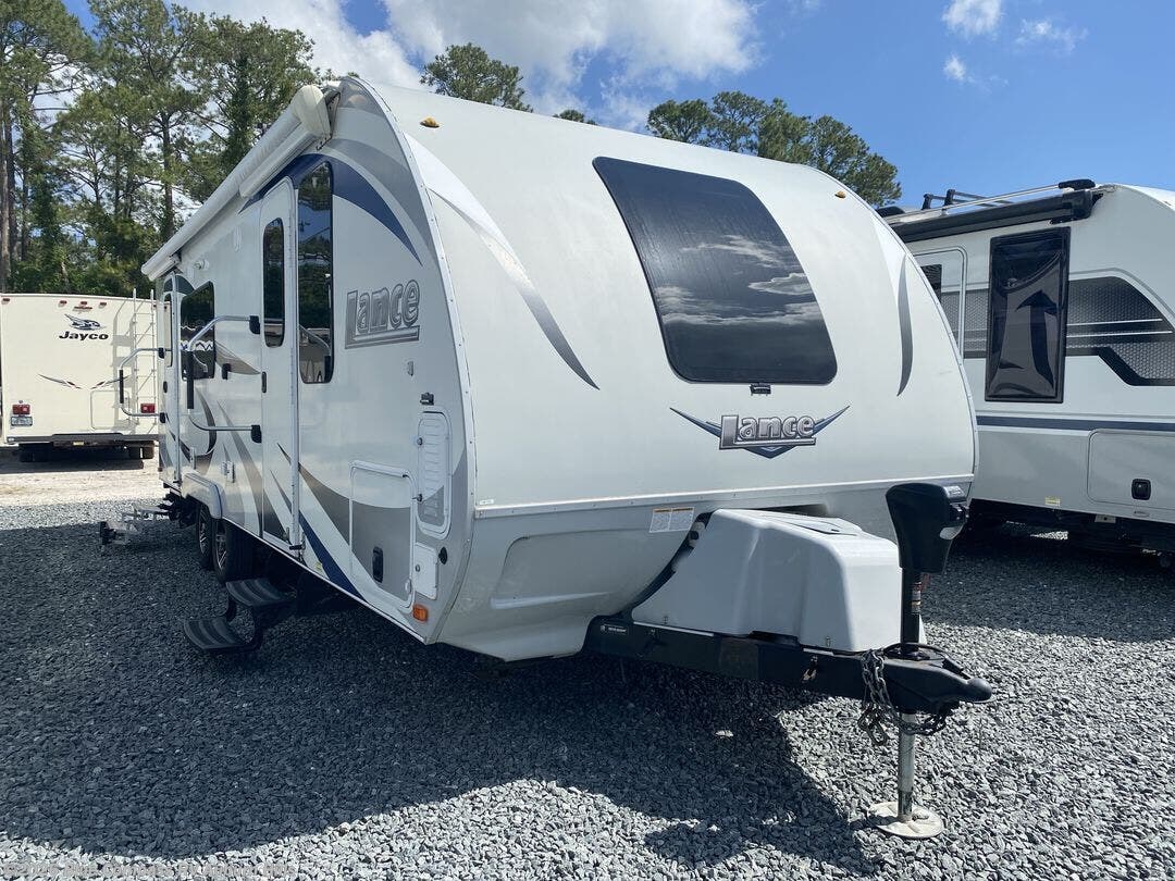 Used 2020 Lance  Lance Travel Trailers 2285 available in Auburn Hills, Michigan