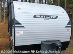 New 2023 Sundowner SunLite 18RD available in East Montpelier, Vermont