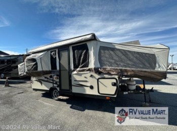Used 2016 Forest River Rockwood Premier 2514G available in Willow Street, Pennsylvania
