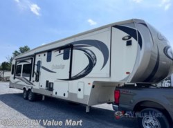 Used 2017 Palomino Columbus F383FB available in Willow Street, Pennsylvania