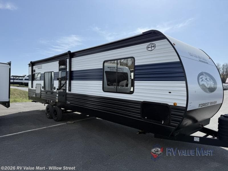 New 2025 Forest River Cherokee Wolf Den 271RK available in Willow Street, Pennsylvania