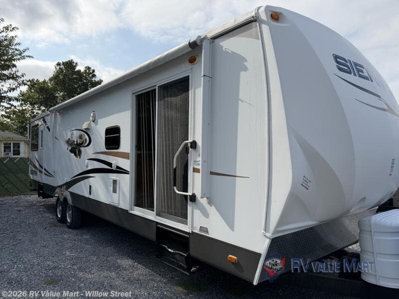 Used 2011 Forest River Sierra 361FL available in Willow Street, Pennsylvania