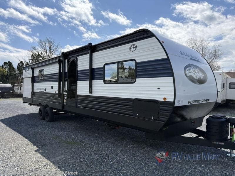 New 2026 Forest River Cherokee Wolf Den 304SR available in Willow Street, Pennsylvania