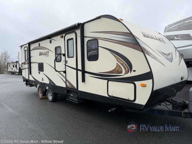 Used 2014 Keystone Bullet 272BHSWE available in Willow Street, Pennsylvania