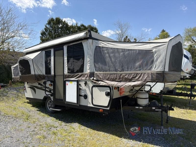 Used 2016 Forest River Rockwood Premier 2514G available in Willow Street, Pennsylvania