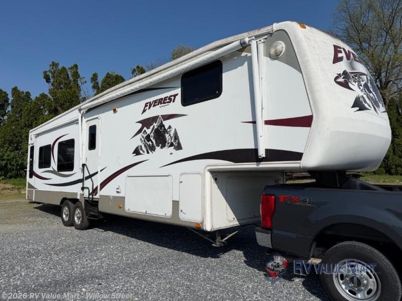 Used 2008 Keystone Everest 344J available in Willow Street, Pennsylvania