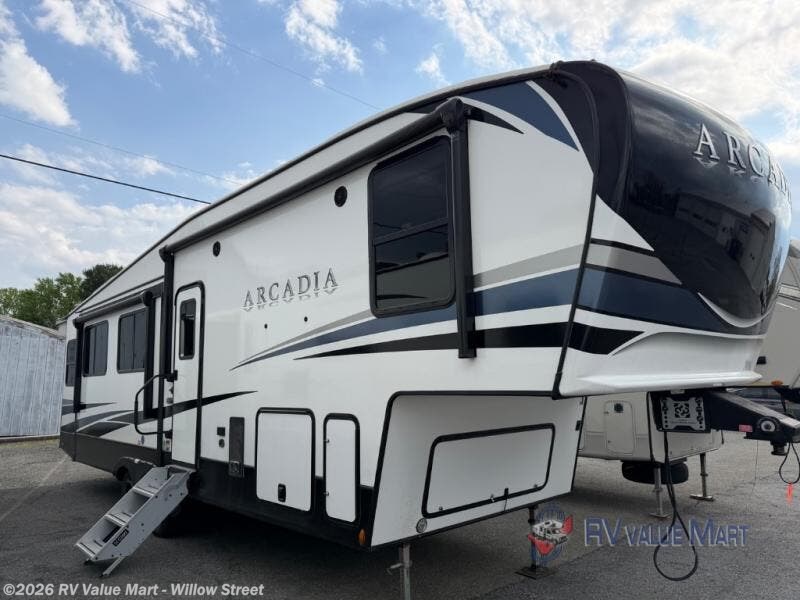 Used 2023 Keystone Arcadia Super Lite 332SLRL available in Willow Street, Pennsylvania