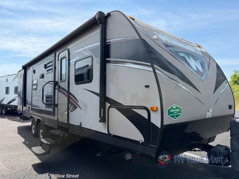 Used 2016 Winnebago Ultralite 28DDBH available in Willow Street, Pennsylvania