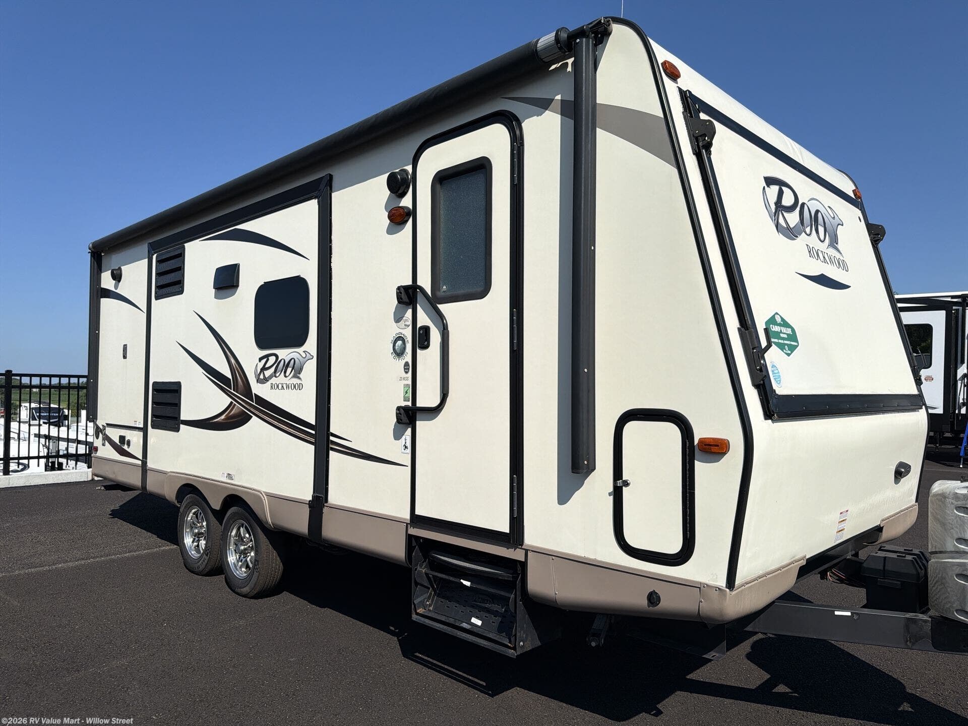 Used 2016  Forest River Rockwood Roo 23IKSS by Forest River from RV Value Mart - Willow Street in Willow Street, PA