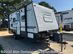 Used 2019 Coachmen Clipper Ultra-Lite 17FQ available in Byron, Georgia