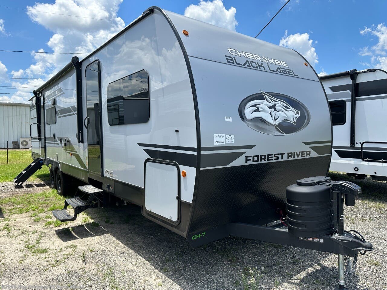 New 2025 Forest River Cherokee Wolf Den Black Label 294GEBGBL available in Byron, Georgia