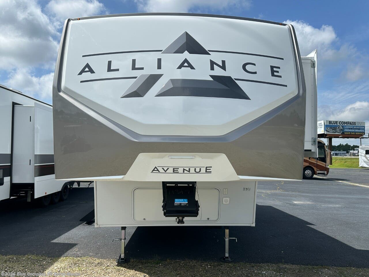 New 2026 Alliance RV Avenue 32RLS available in Byron, Georgia