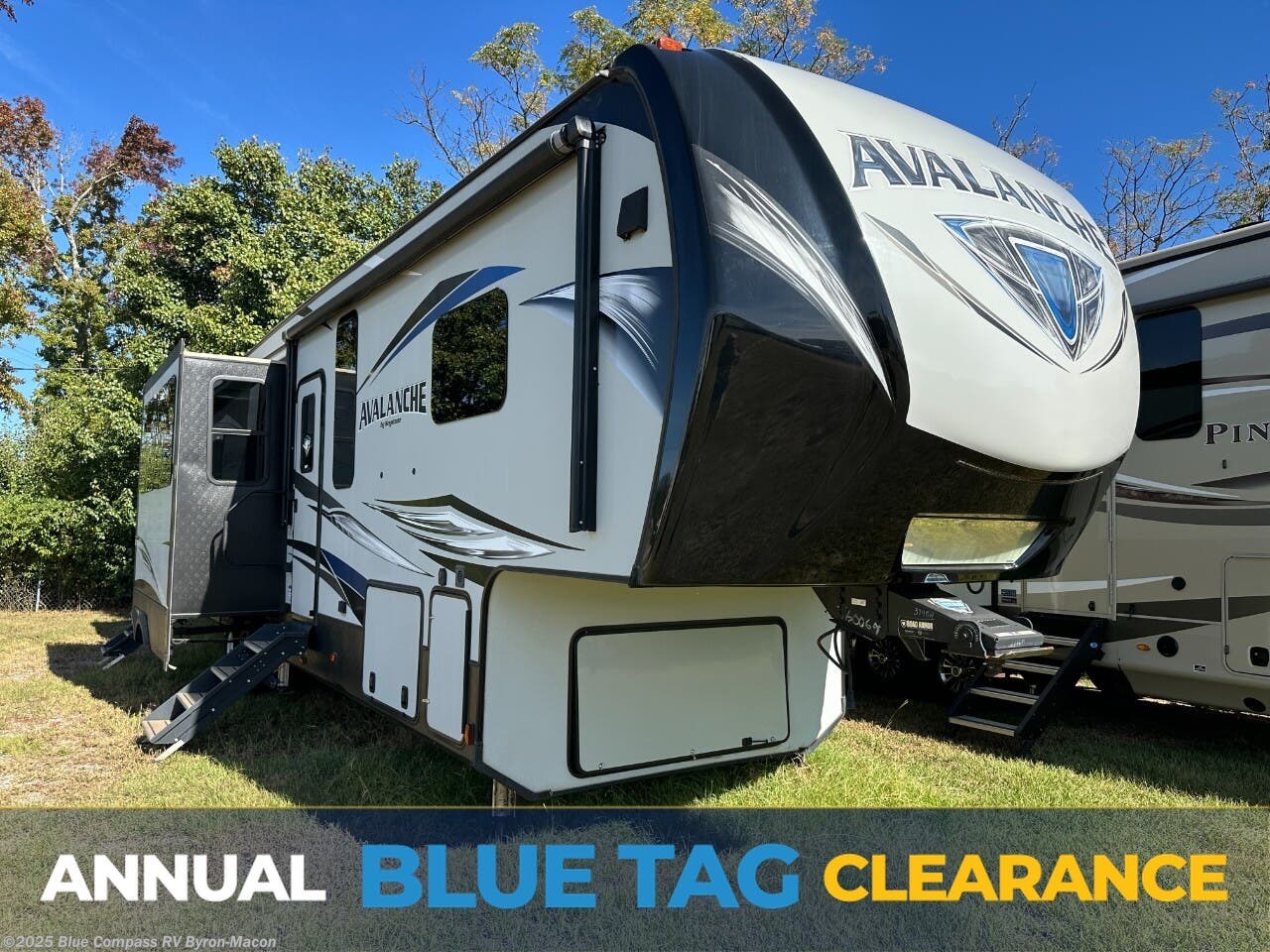 Used 2020 Keystone Avalanche 379bh available in Byron, Georgia