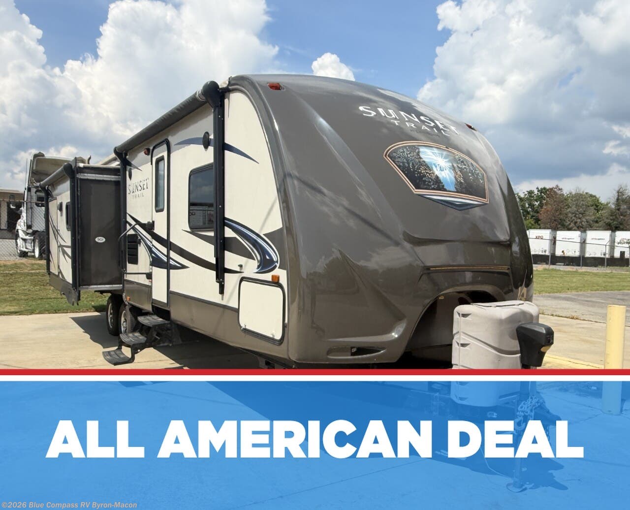 Used 2014 CrossRoads Sunset Trail Reserve ST32RL available in Byron, Georgia