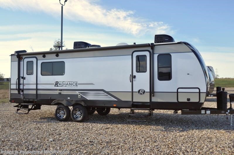 New 2018 Cruiser RV Radiance Ultra-Lite 25RK RV for Sale @ MHSRV W/2 A/C, King available in Alvarado, Texas