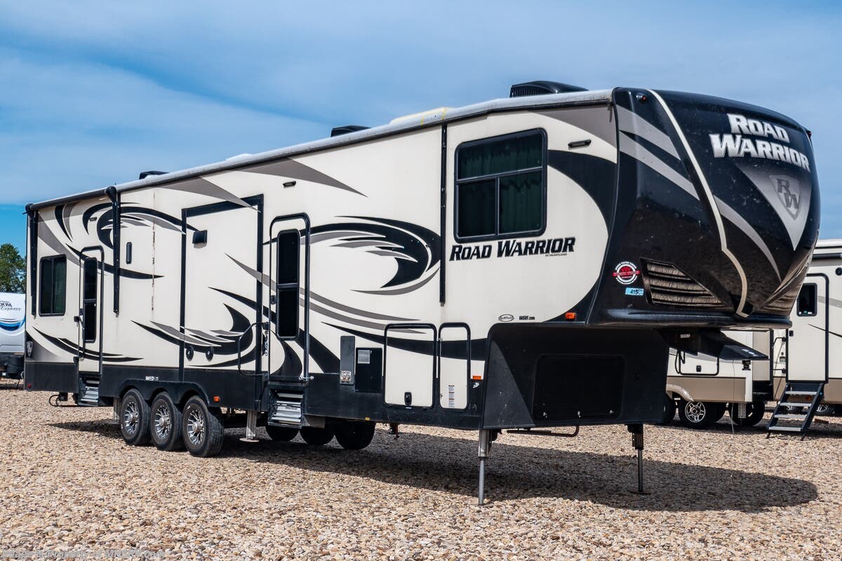 Used 2017 Heartland  Road Warrior RW 413 available in Alvarado, Texas