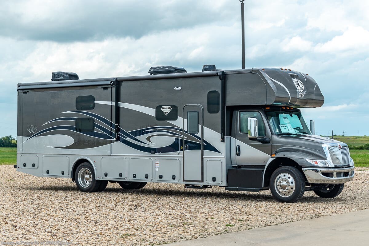 New 2022 Nexus Wraith 35W available in Alvarado, Texas