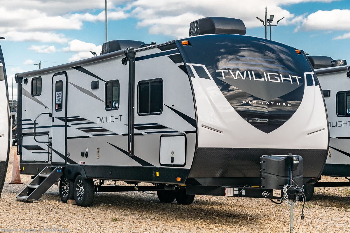New 2022 Thor Motor Coach Twilight TWS 2580 available in Alvarado, Texas