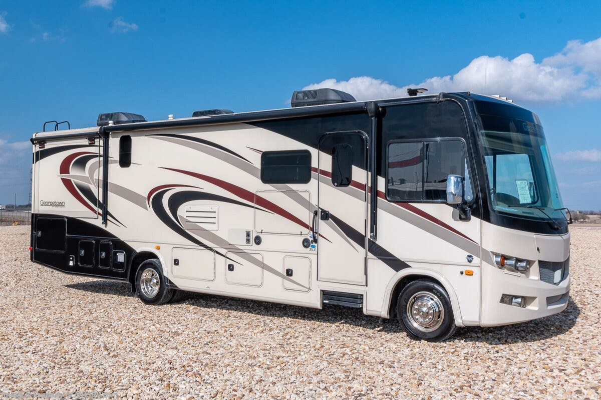 Used 2017  Georgetown  GTS 31L by Georgetown from Motor Home Specialist in Alvarado, TX